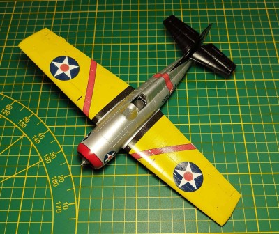 odekálovaný papoušek