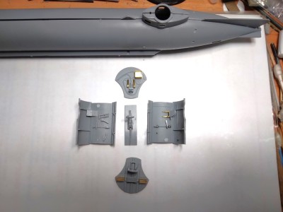 "Pilotní" prostor je vybaven i lepty...