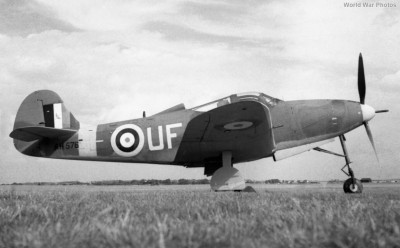 Airacobra_Mk_I_AH576_of_the_RAF_No_601_Duxford_1941.jpg