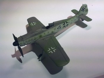 Treba už len výfuky, začmudenie a kabínku.