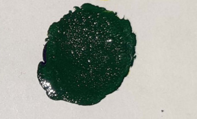 Farba namiešaná do kokpitu