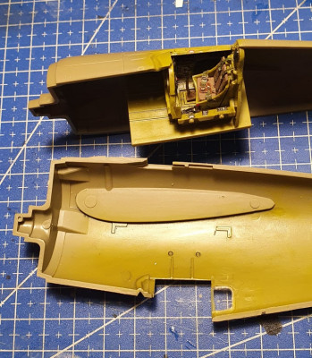 Kokpit před zavřením