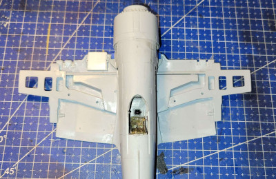 Vnitřní konstrukce křídla je opravdu bytelná :)