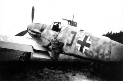 Messerschmitt-Bf-109G5-Jagdgeschwader-25-Black-J-Ottfried-Baisch-1943-01.jpg