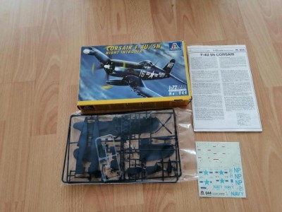f4u-5n-corsair-1-72-italeri-155850523.jpeg